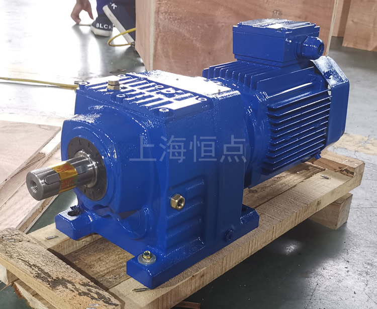R47系列減速機配電機，藍色油漆實物照片