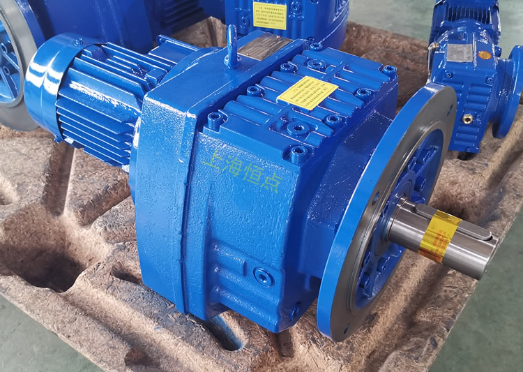 RF87減速機，立式安裝，輸入配電機，實物照片如下