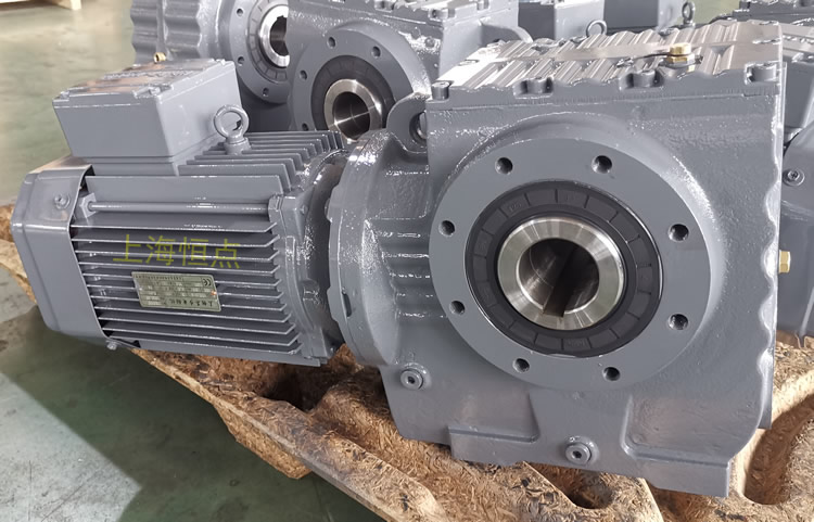 SA77系列減速機輸入配電機，輸出通孔，常用件實物圖